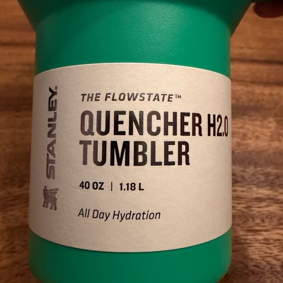 Stanley Meadow Quencher H2.0 Tumbler with Handle - Picture 4 of 5
